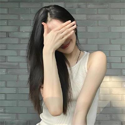 惊恐地